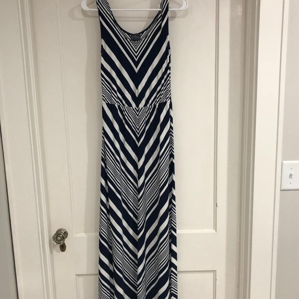 Market & Spruce Navy Chevron Maxi - S